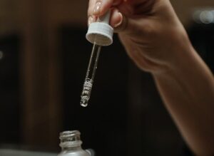 olio denso Acido ialuronico cos'è a cosa serve - acido-ialuronico-cross-linkato
