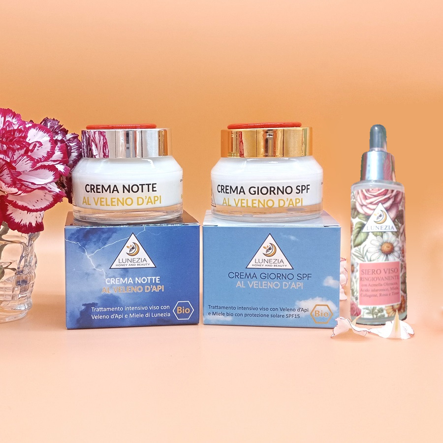 Trattamento intensivo con creme al veleno d’api e miele